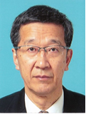 産官学連携担当特任教授 川上文清（かわかみ　ぶんせい）氏の顔写真です
