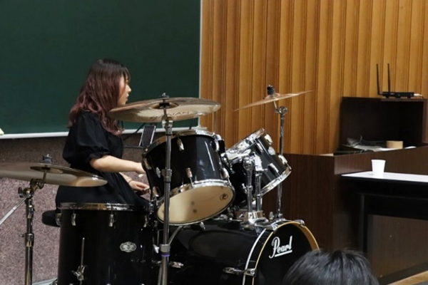 軽音サークルの写真6