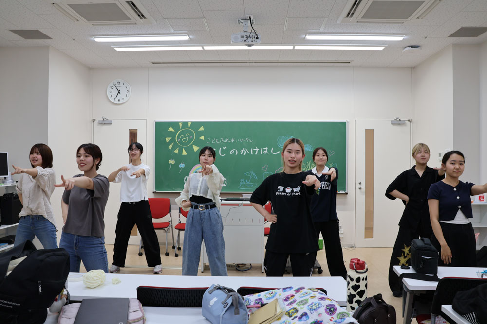 イベントに向けて「石川サンバ」の練習中