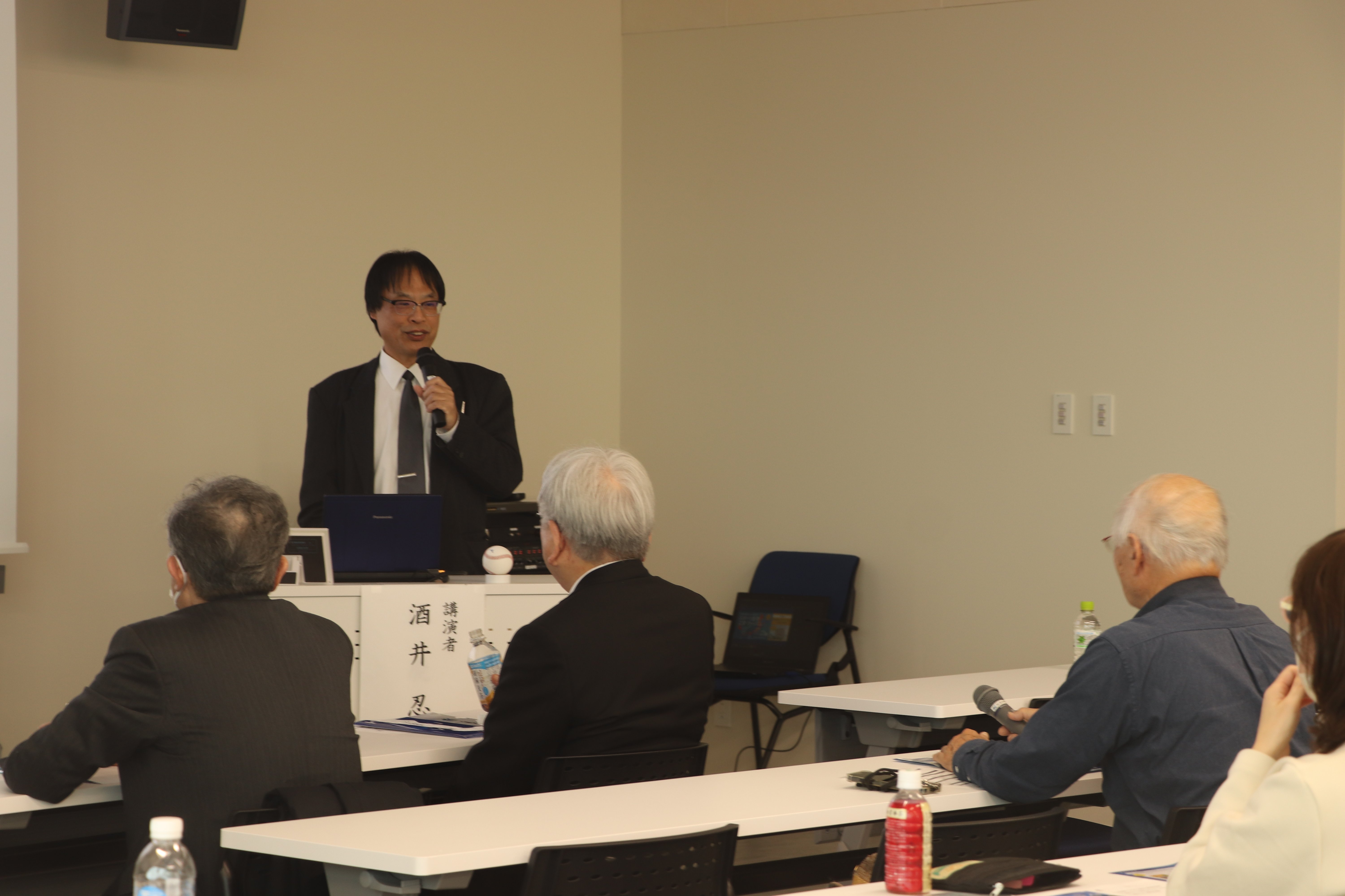 講演①：生産システム科学科　酒井　忍　教授