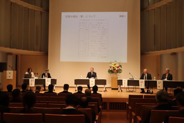 西 正次会長が議長となり、協力会の設立経緯等を説明.JPG