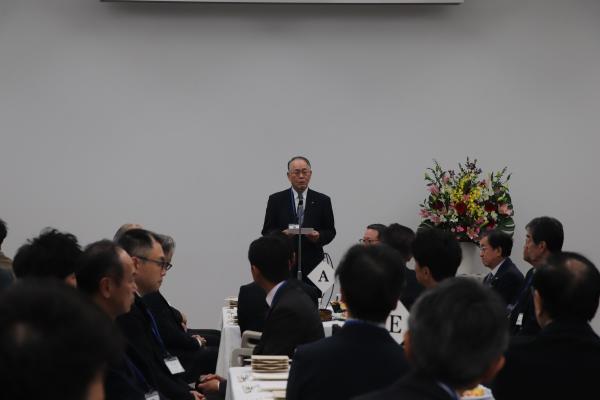 協力会 会長に就任した、小松商工会議所会頭　西 正次 様が開会のご挨拶.JPG
