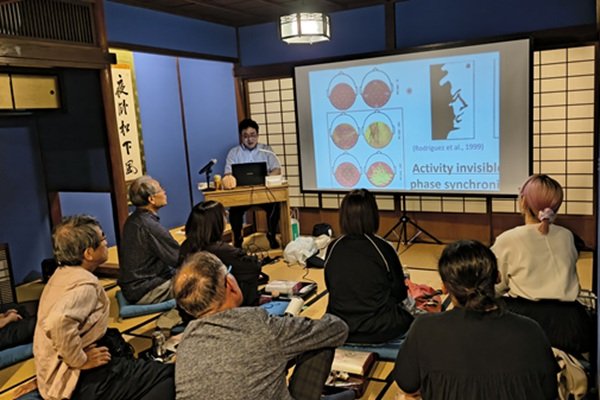 講演の様子.jpg